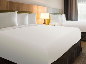 Country Inn & Suites by Radisson, Bloomington-Normal Airport, IL