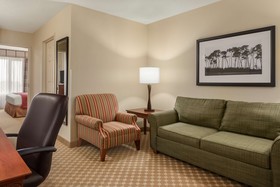Country Inn & Suites by Radisson, Bloomington-Normal Airport, IL