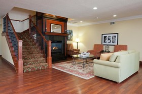 Country Inn & Suites by Radisson, Bloomington-Normal Airport, IL