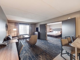 DoubleTree by Hilton Hotel Bloomington