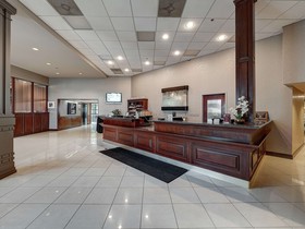 DoubleTree by Hilton Hotel Bloomington