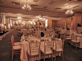 DoubleTree by Hilton Hotel Bloomington