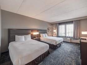 DoubleTree by Hilton Hotel Bloomington