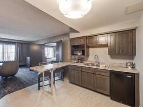 DoubleTree by Hilton Hotel Bloomington