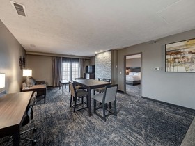 DoubleTree by Hilton Hotel Bloomington