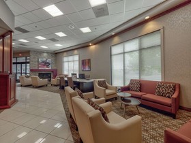 DoubleTree by Hilton Hotel Bloomington