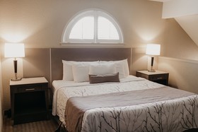 Eastland Suites Hotel & Conference Center
