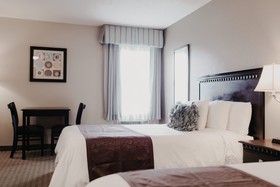 Eastland Suites Hotel & Conference Center