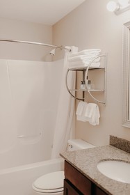 Eastland Suites Hotel & Conference Center