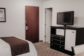 Eastland Suites Hotel & Conference Center