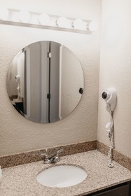 Eastland Suites Hotel & Conference Center