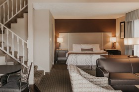 Eastland Suites Hotel & Conference Center