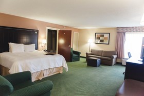 Hampton Inn Bloomington West