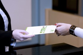Holiday Inn & Suites Bloomington-Airport
