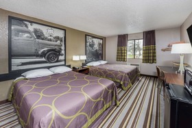 Super 8 by Wyndham Bloomington