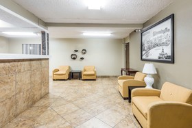 Super 8 by Wyndham Bloomington