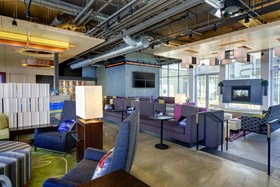 Aloft Bolingbrook