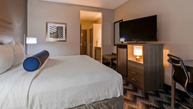 Country Inn & Suites by Radisson, Bolingbrook, I-55