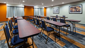 Country Inn & Suites by Radisson, Bolingbrook, I-55