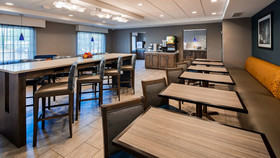 Country Inn & Suites by Radisson, Bolingbrook, I-55