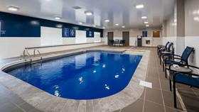 Country Inn & Suites by Radisson, Bolingbrook, I-55