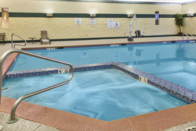 Holiday Inn Hotel & Suites Bolingbrook