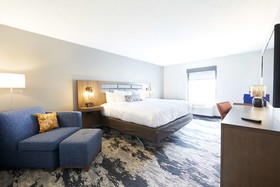 Best Western Plus Bourbonnais Hotel & Suites