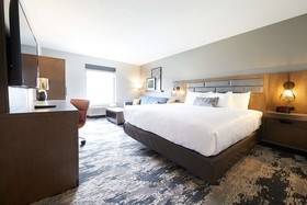 Best Western Plus Bourbonnais Hotel & Suites