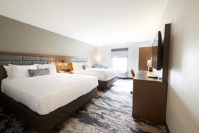 Best Western Plus Bourbonnais Hotel & Suites