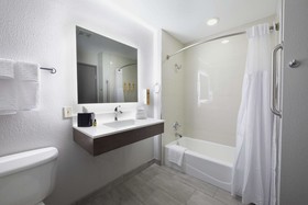 Best Western Plus Bourbonnais Hotel & Suites