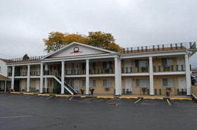 Colony Motel