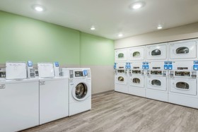 WoodSpring Suites Chicago Midway