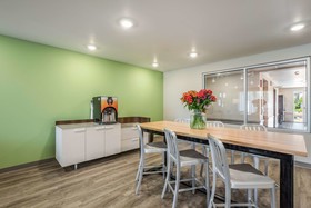 WoodSpring Suites Chicago Midway