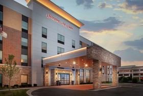 Hampton Inn and Suites Chicago-Burr Ridge