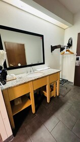 Baymont by Wyndham Chicago/Calumet City
