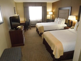 Holiday Inn & Suites Chicago-Carol Stream (Wheaton)