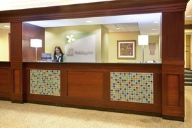 Holiday Inn & Suites Chicago-Carol Stream (Wheaton)