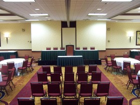Holiday Inn & Suites Chicago-Carol Stream (Wheaton)