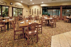 Holiday Inn & Suites Chicago-Carol Stream (Wheaton)