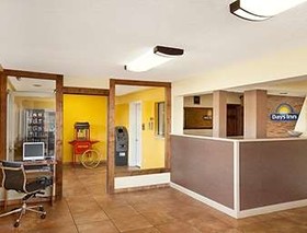 Days Inn by Wyndham Champaign/Urbana