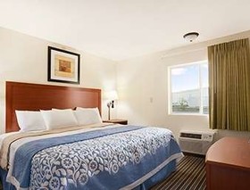 Days Inn by Wyndham Champaign/Urbana
