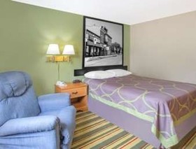 Super 8 by Wyndham Champaign