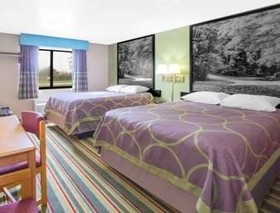 Super 8 by Wyndham Champaign