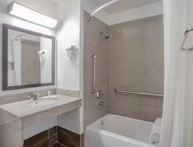Super 8 by Wyndham Champaign