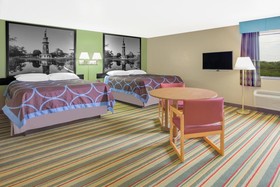Super 8 by Wyndham Champaign