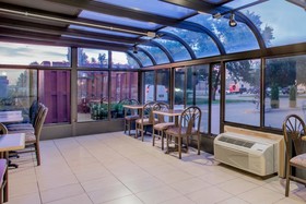 Super 8 by Wyndham Champaign