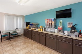 Days Inn by Wyndham Charleston