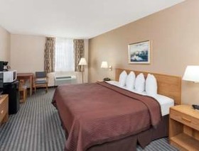 Days Inn by Wyndham Charleston