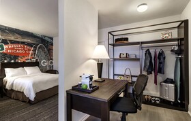 Hotel Versey Chicago Lincoln Park