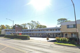 OYO Hotel Edgebrook Chicago North Shore